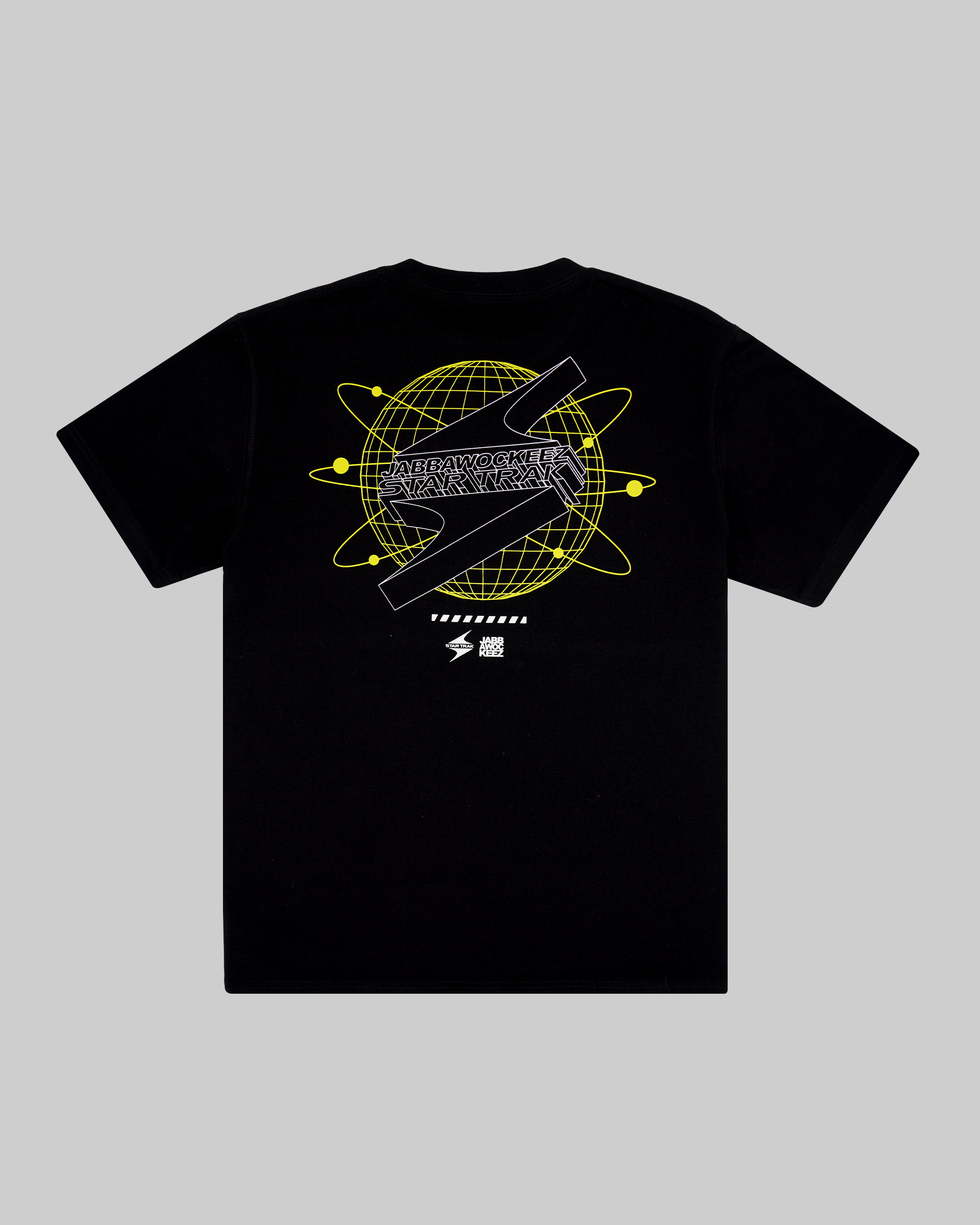 アパルトモン GOLDEN  BACK STAR Tシャツ Men's black T-shirt with contrasting white logo and star